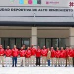 Autoridades durante recorrido en la Ciudad Deportiva de Alto Rendimiento de Hidalgo, en Pachuca.