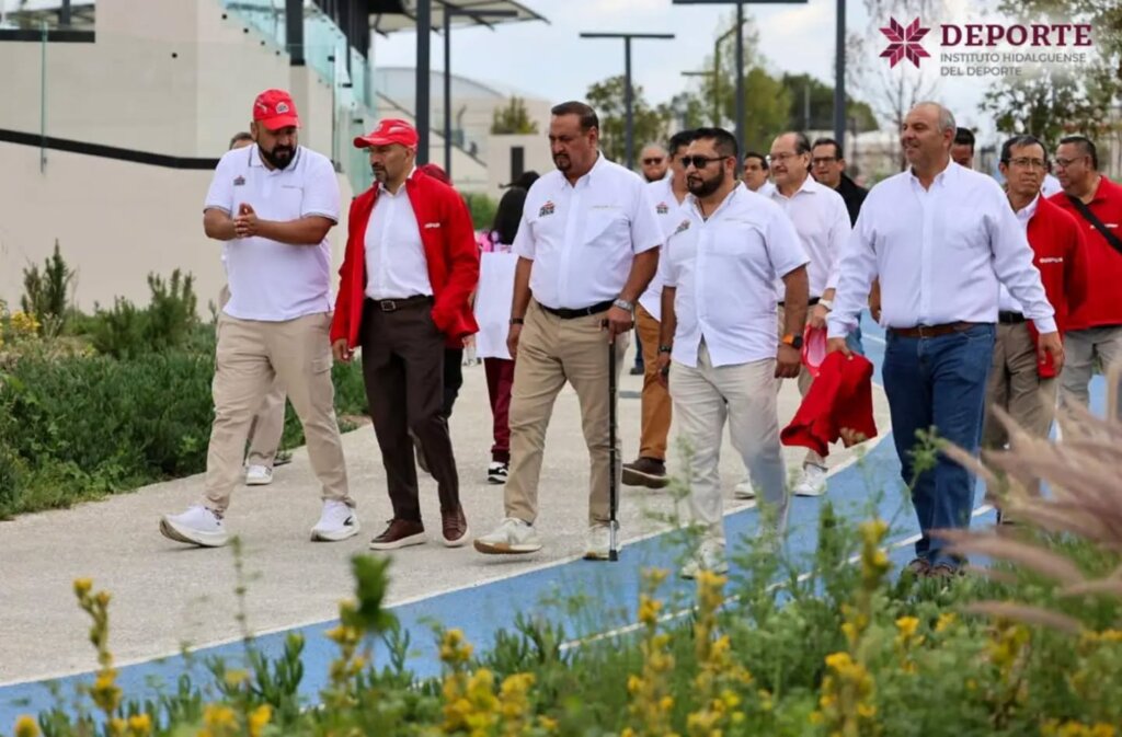 Recorrido de autoridades por las instalaciones de la Ciudad Deportiva de Alto Rendimiento de Hidalgo.